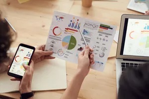 استراتژی های مناسب برای انتخاب سهم در تحلیل بنیادی